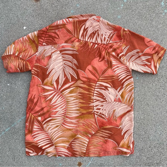 Tommy Bahamas Mens Silk button up short sleeve shirt Hawaiian Vacation summer - Picture 2 of 6